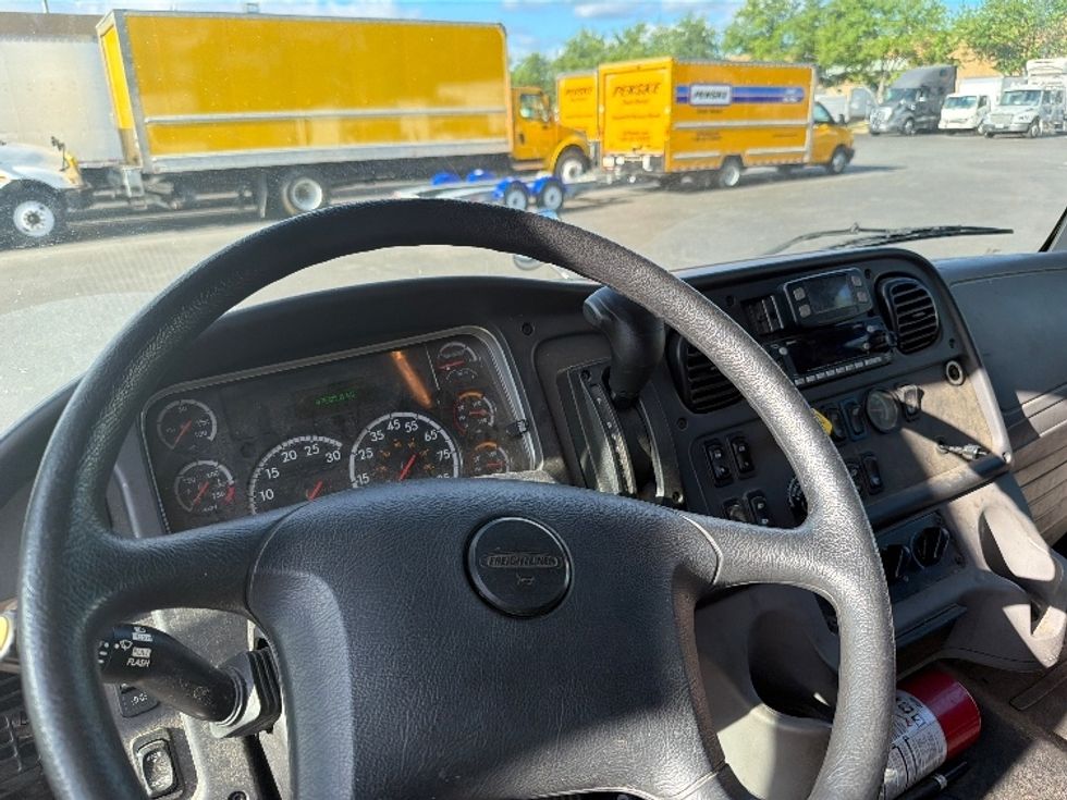 Medium Duty Box Truck-Light and Medium Duty Trucks-Freightliner-2023-M2-Capitol Heights-MD-47,695\n\t\tmiles-$ 98,500 - Image 17