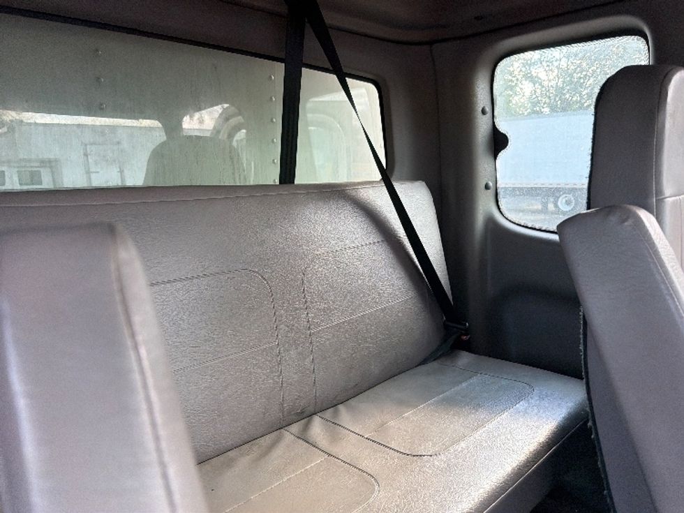 Medium Duty Box Truck-Light and Medium Duty Trucks-Freightliner-2023-M2-Capitol Heights-MD-47,695\n\t\tmiles-$ 98,500 - Image 23