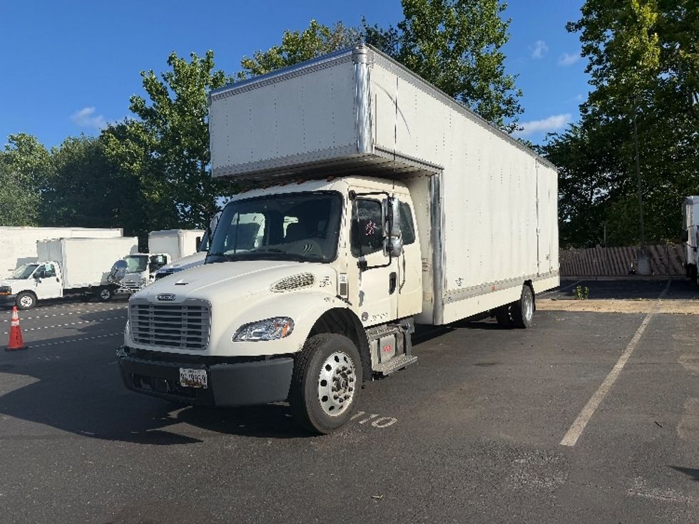 Medium Duty Box Truck-Light and Medium Duty Trucks-Freightliner-2023-M2-Capitol Heights-MD-47,695\n\t\tmiles-$ 98,500 - Image 3