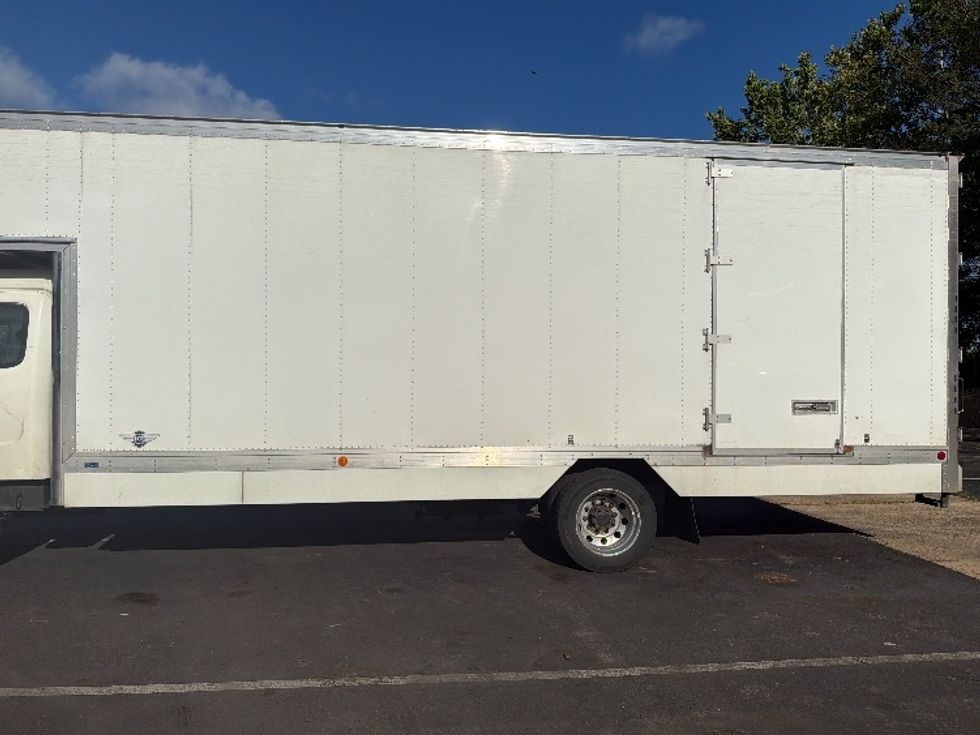 Medium Duty Box Truck-Light and Medium Duty Trucks-Freightliner-2023-M2-Capitol Heights-MD-47,695\n\t\tmiles-$ 98,500 - Image 4