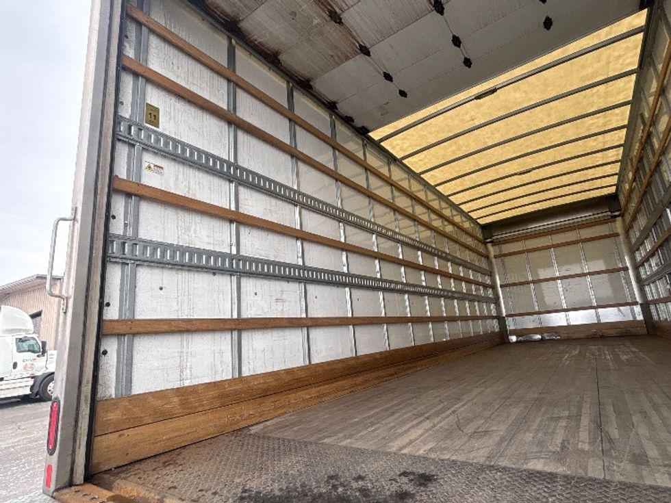 Medium Duty Box Truck-Light and Medium Duty Trucks-Freightliner-2023-M2-Chicopee-MA-269,372\n\t\tmiles-$ 43,750 - Image 11