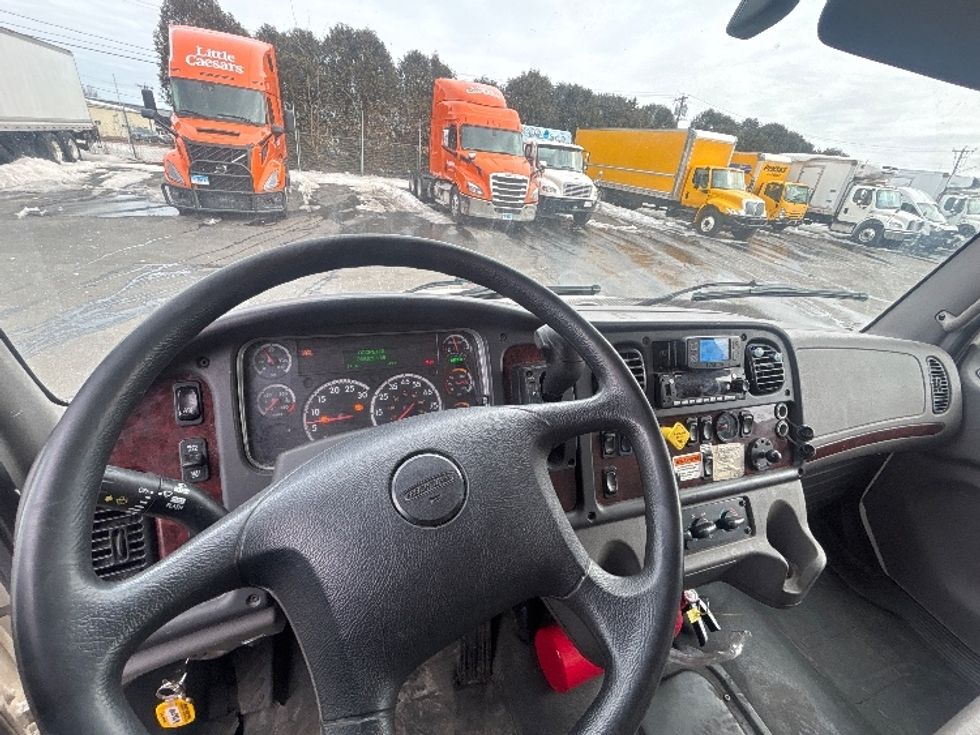 Medium Duty Box Truck-Light and Medium Duty Trucks-Freightliner-2023-M2-Chicopee-MA-269,372\n\t\tmiles-$ 43,750 - Image 18