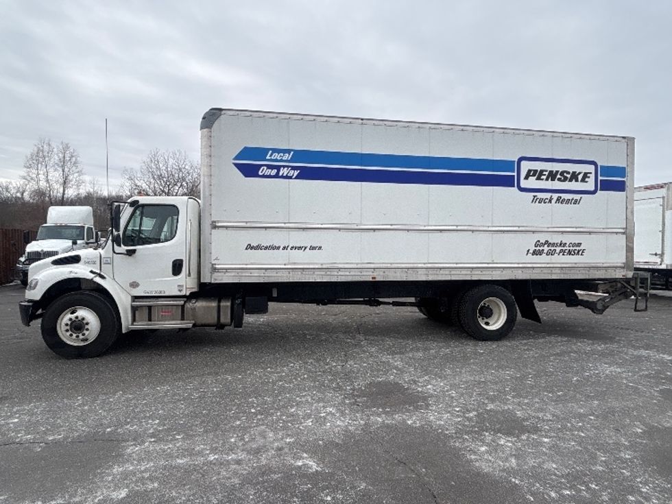 Medium Duty Box Truck-Light and Medium Duty Trucks-Freightliner-2023-M2-Chicopee-MA-269,372\n\t\tmiles-$ 43,750 - Image 4