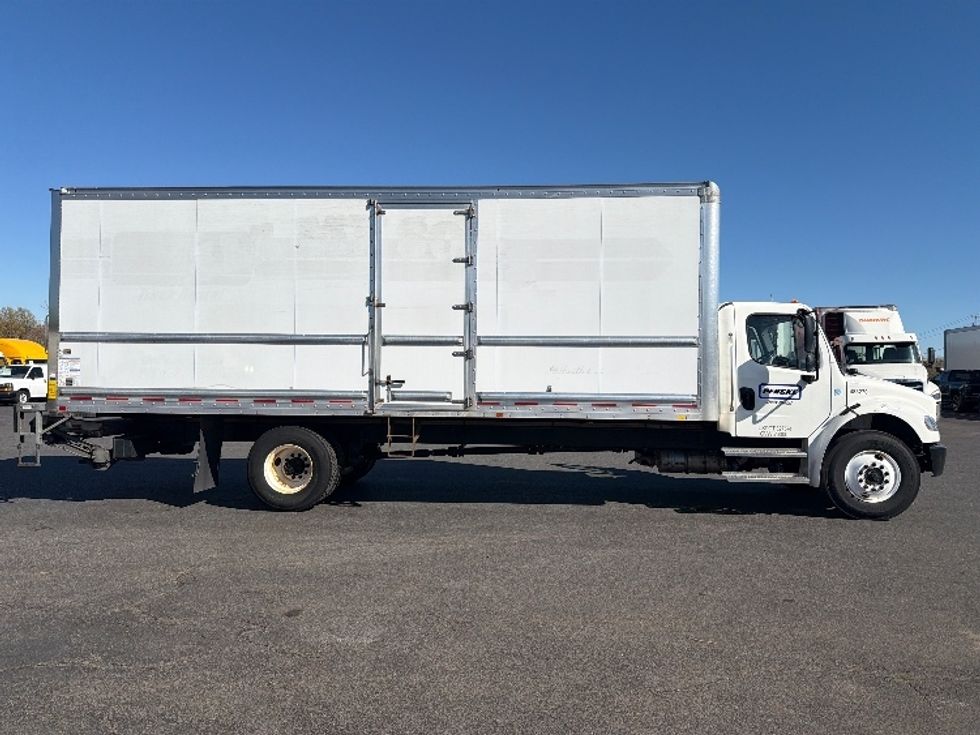 Medium Duty Box Truck-Light and Medium Duty Trucks-Freightliner-2023-M2-Chicopee-MA-97,779\n\t\tmiles-$ 80,000 - Image 15