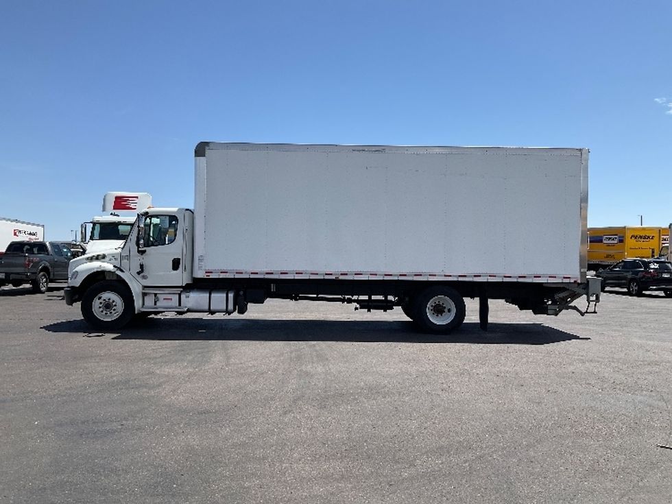 Medium Duty Box Truck-Light and Medium Duty Trucks-Freightliner-2023-M2-Colorado Springs-CO-266,825\n\t\tmiles-$ 51,250 - Image 4
