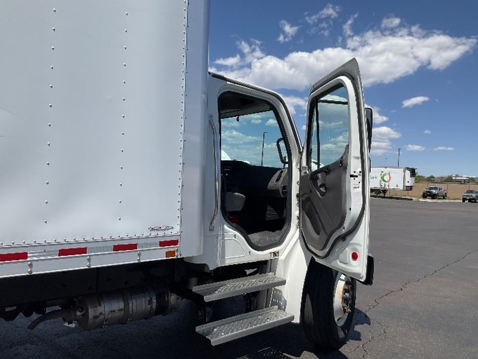 Medium Duty Box Truck-Light and Medium Duty Trucks-Freightliner-2023-M2-Colorado Springs-CO-266,825\n\t\tmiles-$ 51,250 - Image 20