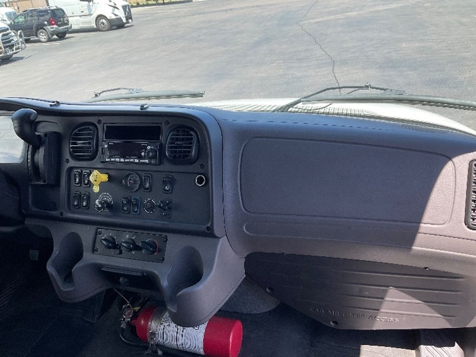 Medium Duty Box Truck-Light and Medium Duty Trucks-Freightliner-2023-M2-Colorado Springs-CO-266,825\n\t\tmiles-$ 51,250 - Image 21
