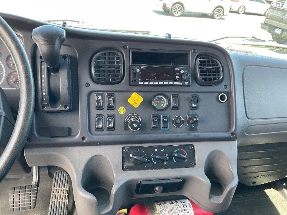 Medium Duty Box Truck-Light and Medium Duty Trucks-Freightliner-2023-M2-Colorado Springs-CO-266,825\n\t\tmiles-$ 51,250 - Image 25