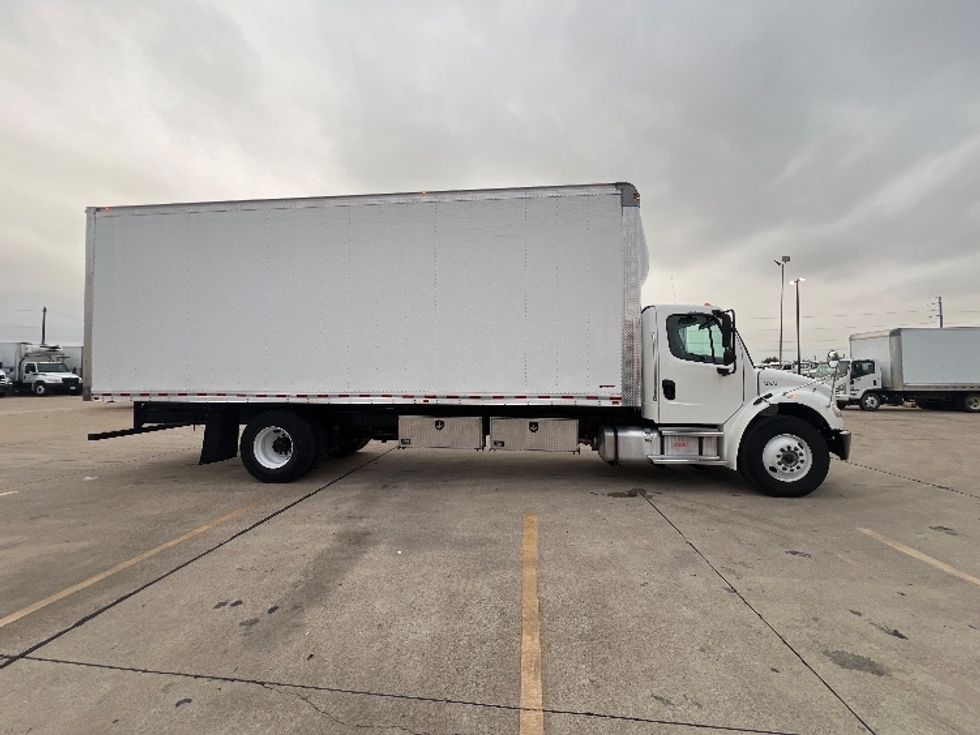 Medium Duty Box Truck-Light and Medium Duty Trucks-Freightliner-2023-M2-Dallas-TX-137,832\n\t\tmiles-$ 69,500 - Image 15
