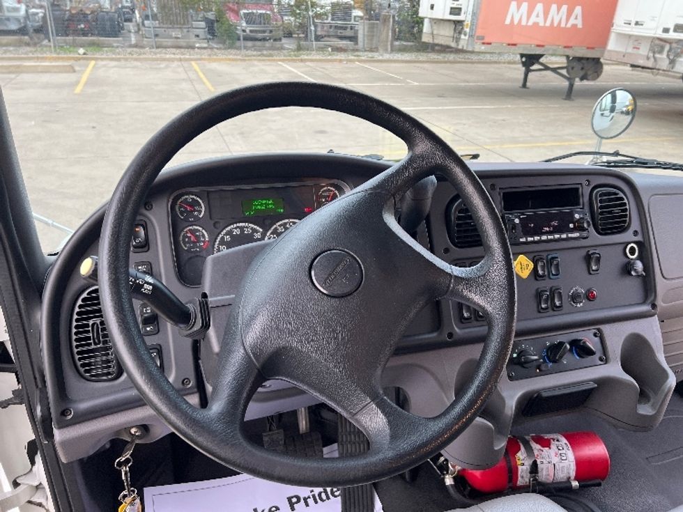 Medium Duty Box Truck-Light and Medium Duty Trucks-Freightliner-2023-M2-Dallas-TX-137,832\n\t\tmiles-$ 69,500 - Image 18