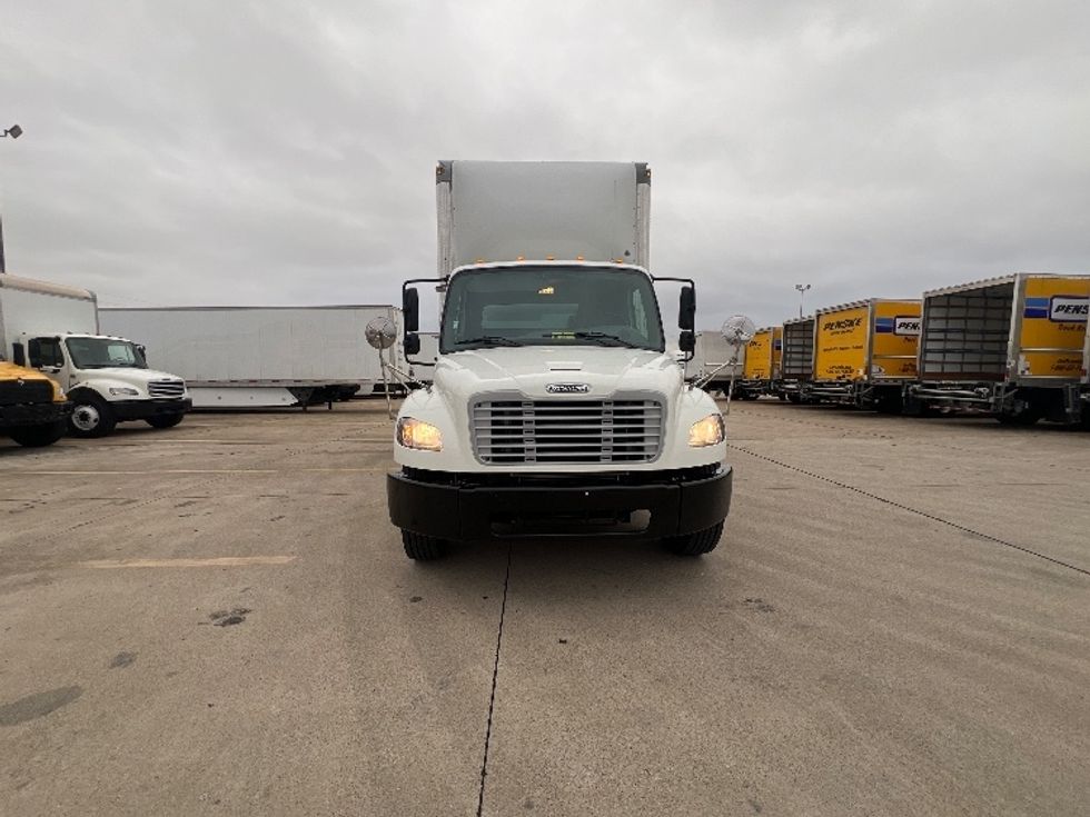 Medium Duty Box Truck-Light and Medium Duty Trucks-Freightliner-2023-M2-Dallas-TX-137,832\n\t\tmiles-$ 69,500 - Image 2
