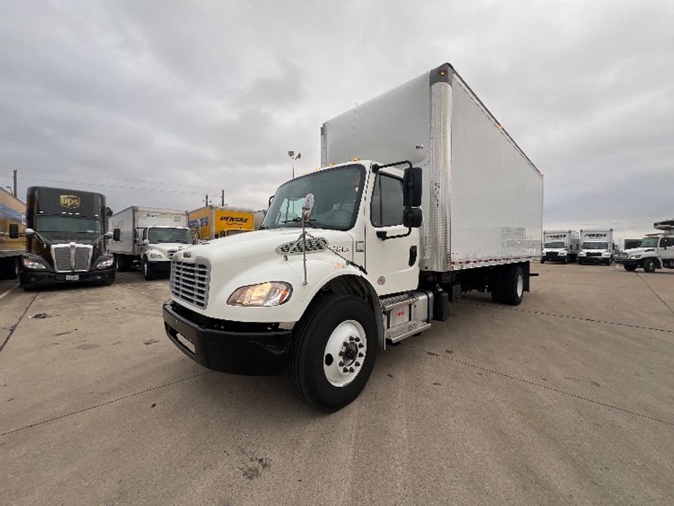 Medium Duty Box Truck-Light and Medium Duty Trucks-Freightliner-2023-M2-Dallas-TX-137,832\n\t\tmiles-$ 69,500 - Image 3