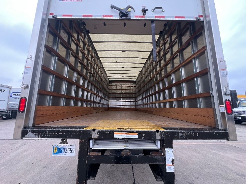 Medium Duty Box Truck-Light and Medium Duty Trucks-Freightliner-2023-M2-Dallas-TX-137,832\n\t\tmiles-$ 69,500 - Image 8