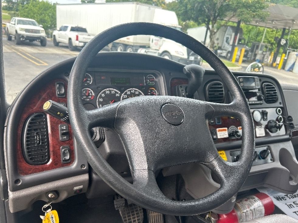 Medium Duty Box Truck-Light and Medium Duty Trucks-Freightliner-2023-M2-Dalton-GA-182,957\n\t\tmiles-$ 68,500 - Image 17