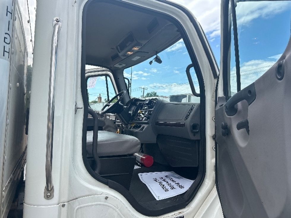 Medium Duty Box Truck-Light and Medium Duty Trucks-Freightliner-2023-M2-Dalton-GA-182,957\n\t\tmiles-$ 68,500 - Image 20