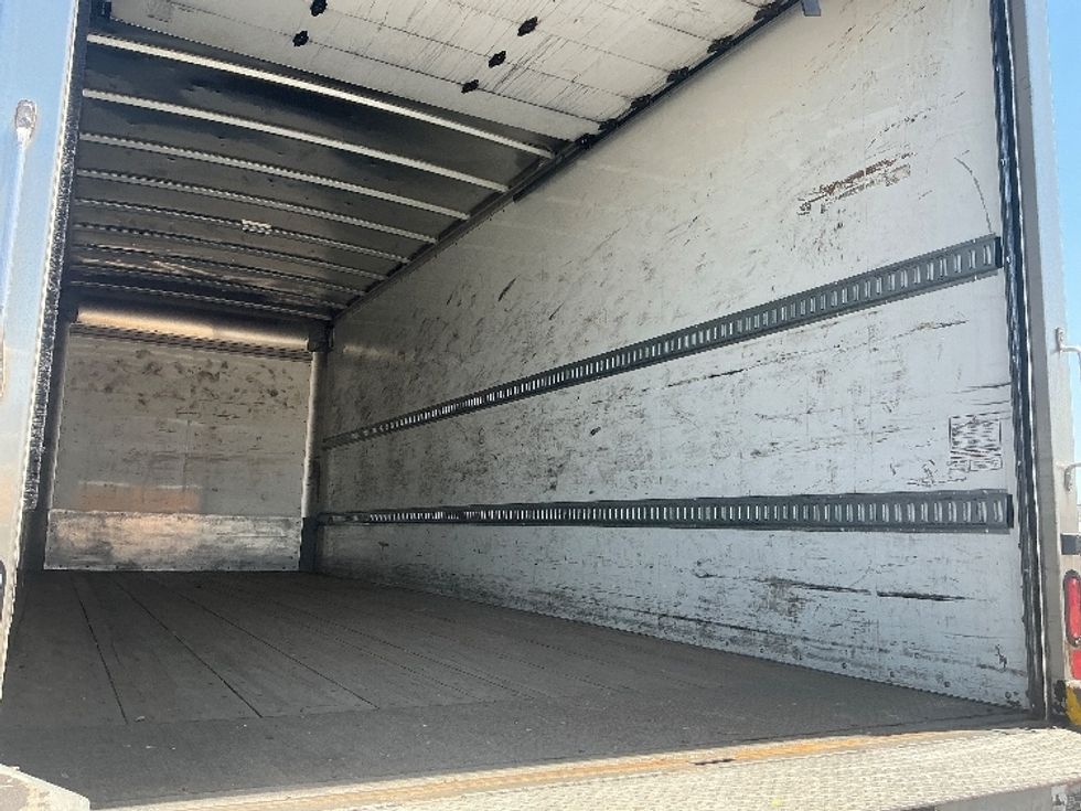 Medium Duty Box Truck-Light and Medium Duty Trucks-Freightliner-2023-M2-Denver-CO-187,096\n\t\tmiles-$ 68,500 - Image 12