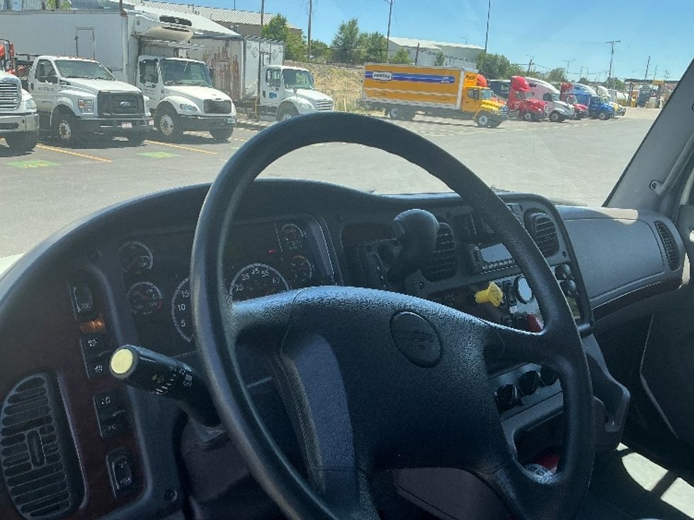 Medium Duty Box Truck-Light and Medium Duty Trucks-Freightliner-2023-M2-Denver-CO-187,096\n\t\tmiles-$ 68,500 - Image 17