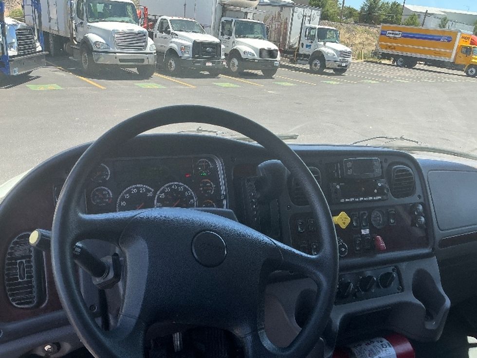 Medium Duty Box Truck-Light and Medium Duty Trucks-Freightliner-2023-M2-Denver-CO-187,096\n\t\tmiles-$ 68,500 - Image 18