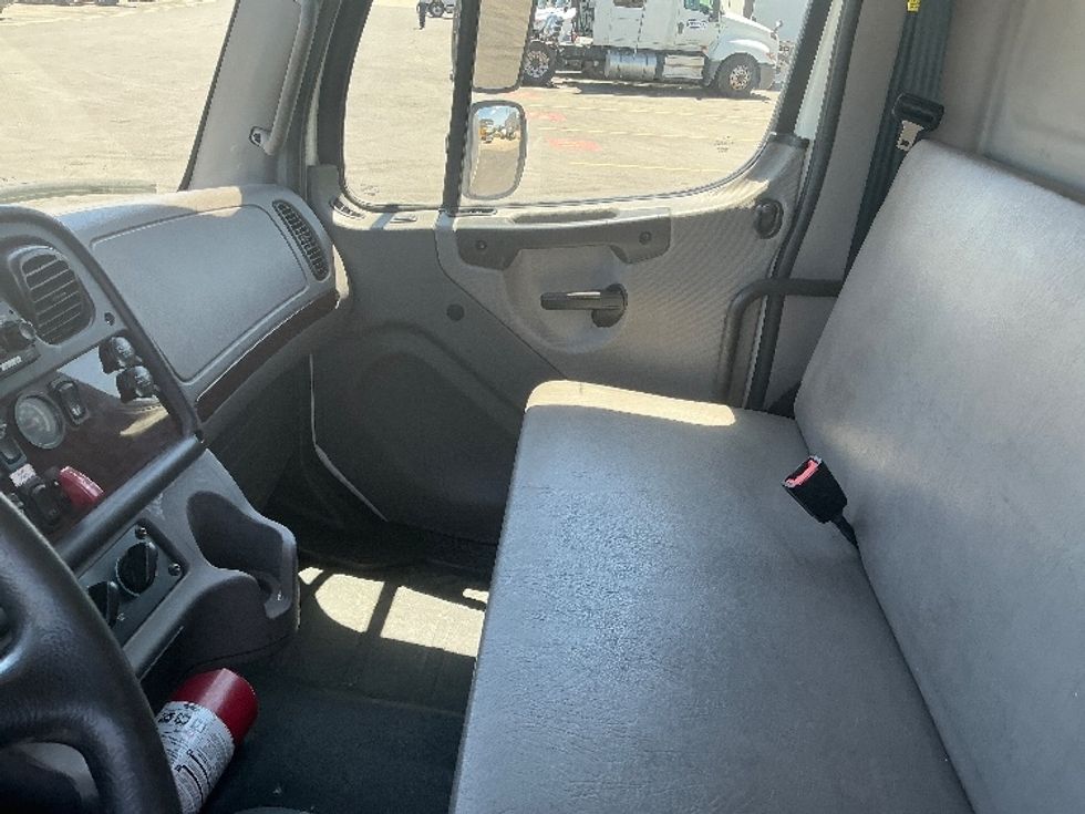 Medium Duty Box Truck-Light and Medium Duty Trucks-Freightliner-2023-M2-Denver-CO-187,096\n\t\tmiles-$ 68,500 - Image 19