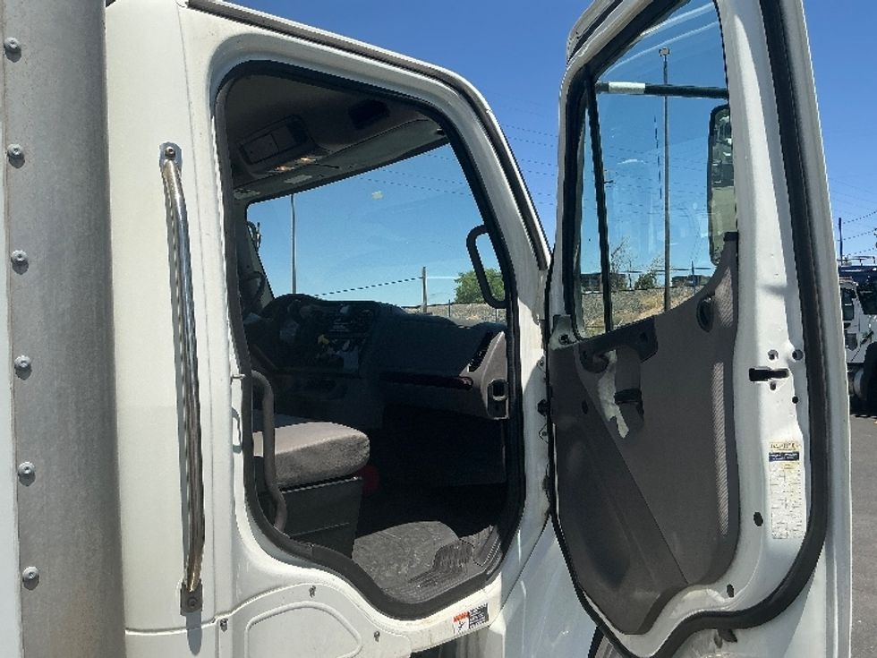 Medium Duty Box Truck-Light and Medium Duty Trucks-Freightliner-2023-M2-Denver-CO-187,096\n\t\tmiles-$ 68,500 - Image 20