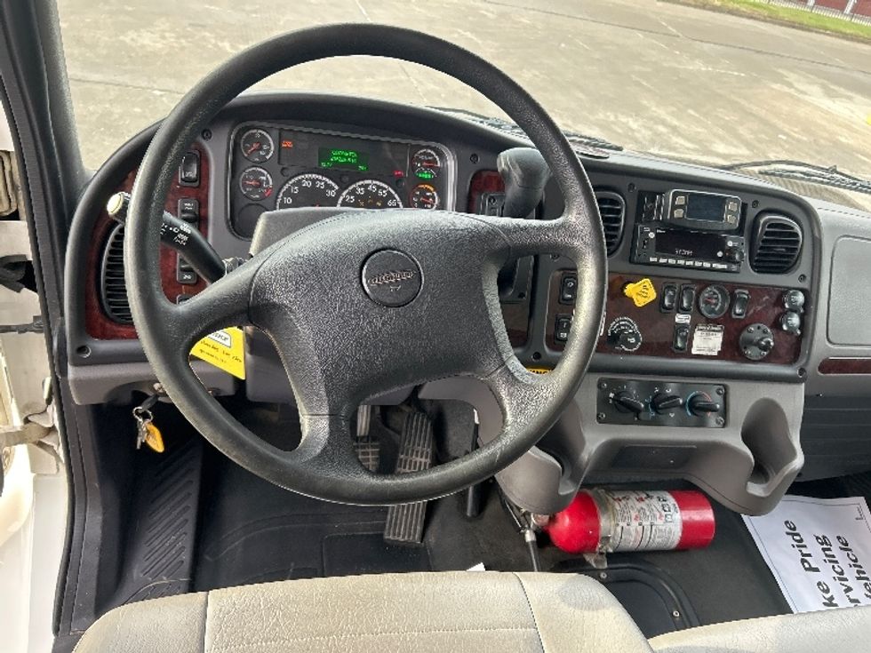 Medium Duty Box Truck-Light and Medium Duty Trucks-Freightliner-2023-M2-Des Moines-IA-216,248\n\t\tmiles-$ 59,250 - Image 18