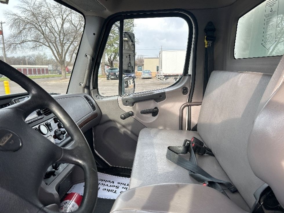 Medium Duty Box Truck-Light and Medium Duty Trucks-Freightliner-2023-M2-Des Moines-IA-216,248\n\t\tmiles-$ 59,250 - Image 19