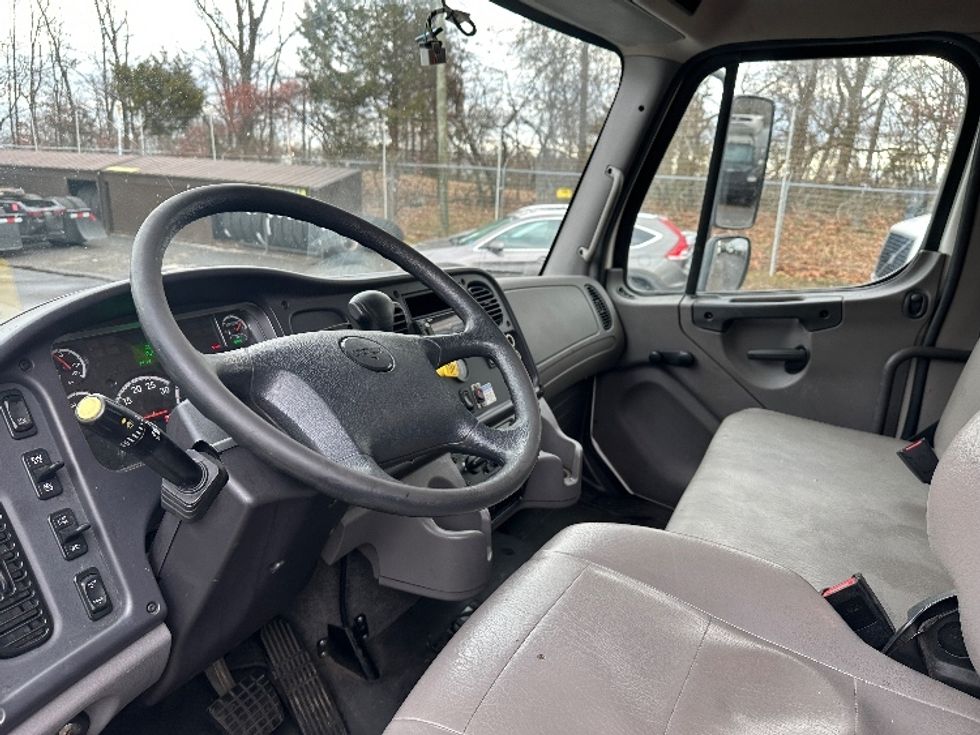 Medium Duty Box Truck-Light and Medium Duty Trucks-Freightliner-2023-M2-Edison-NJ-255,256\n\t\tmiles-$ 50,500 - Image 17