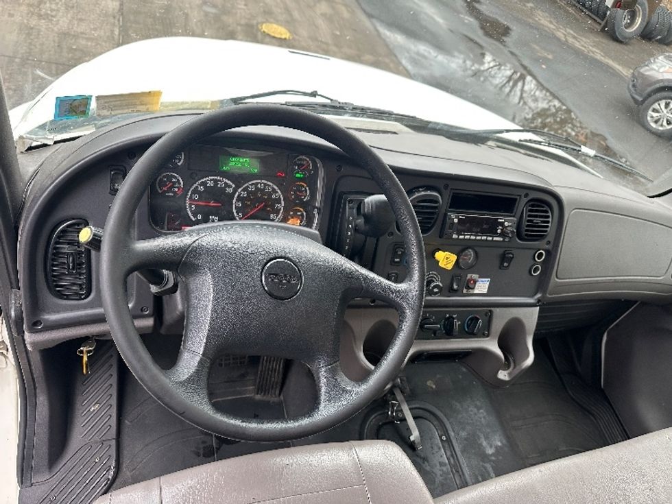 Medium Duty Box Truck-Light and Medium Duty Trucks-Freightliner-2023-M2-Edison-NJ-255,256\n\t\tmiles-$ 50,500 - Image 18