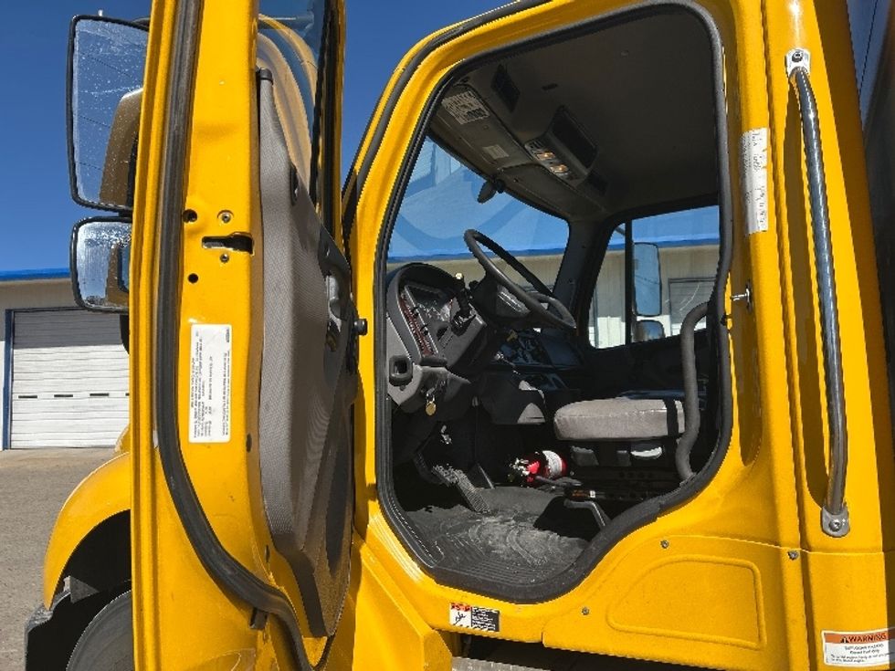 Medium Duty Box Truck-Light and Medium Duty Trucks-Freightliner-2023-M2-Farmington-NM-241,617\n\t\tmiles-$ 51,000 - Image 11