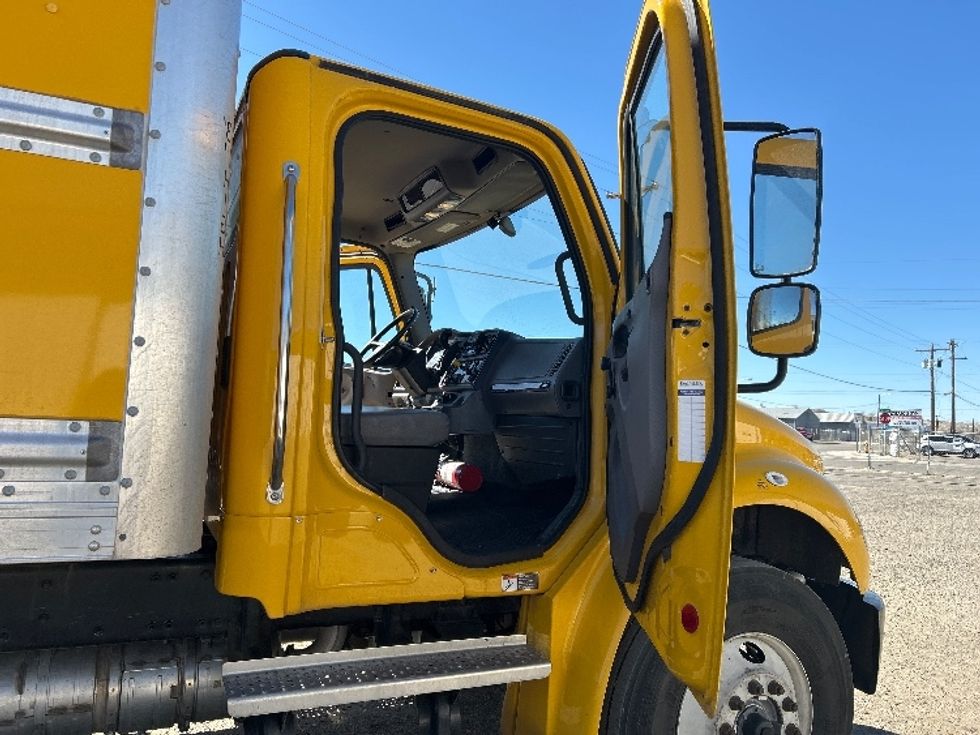 Medium Duty Box Truck-Light and Medium Duty Trucks-Freightliner-2023-M2-Farmington-NM-241,617\n\t\tmiles-$ 51,000 - Image 12