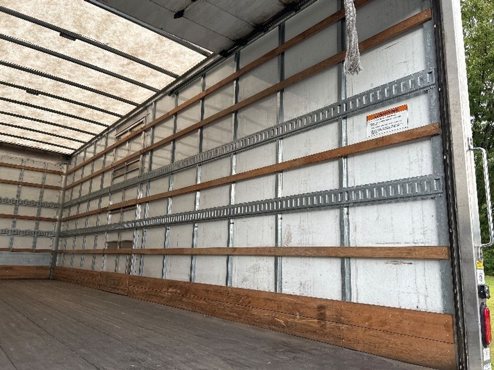 Medium Duty Box Truck-Light and Medium Duty Trucks-Freightliner-2023-M2-Fitchburg-MA-122,213\n\t\tmiles-$ 69,500 - Image 11