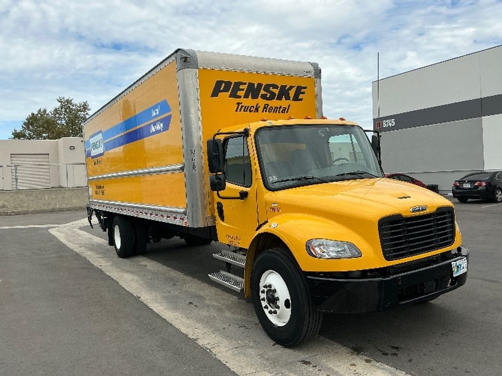 Medium Duty Box Truck-Light and Medium Duty Trucks-Freightliner-2023-M2-Fontana-CA-220,584\n\t\tmiles-$ 60,000 - Image 1