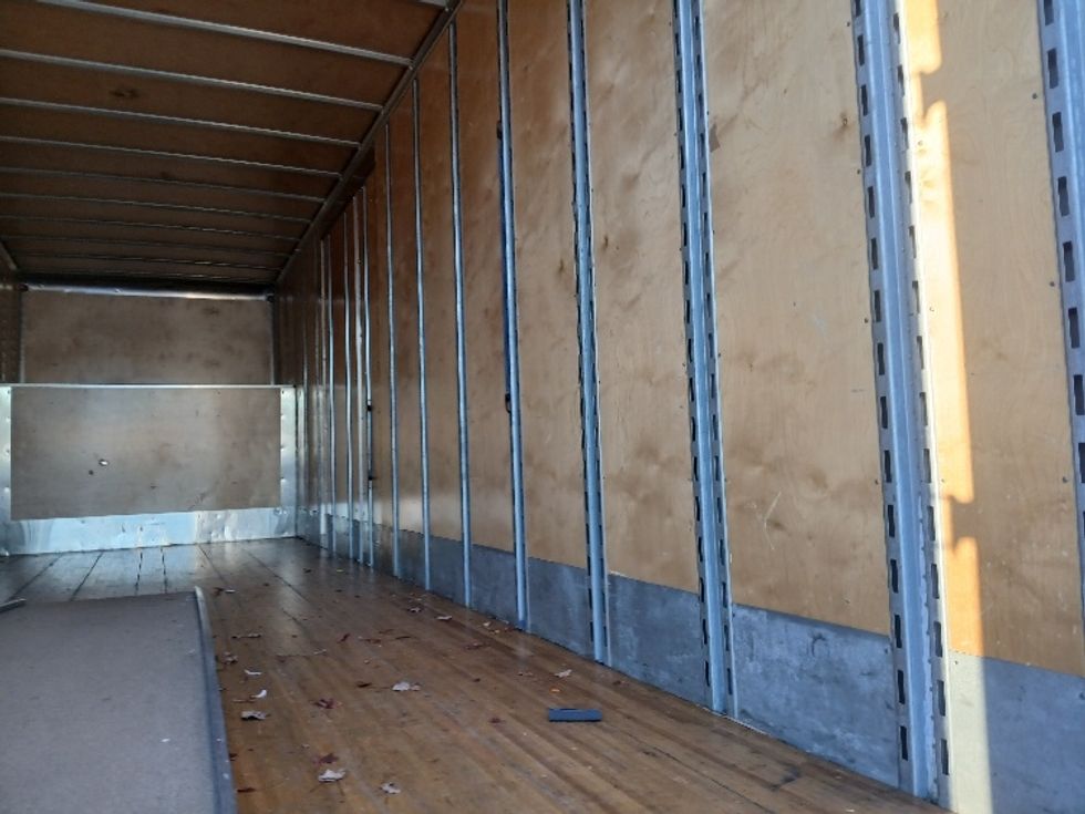 Medium Duty Box Truck-Light and Medium Duty Trucks-Freightliner-2023-M2-Greensboro-NC-45,684\n\t\tmiles-$ 95,000 - Image 11