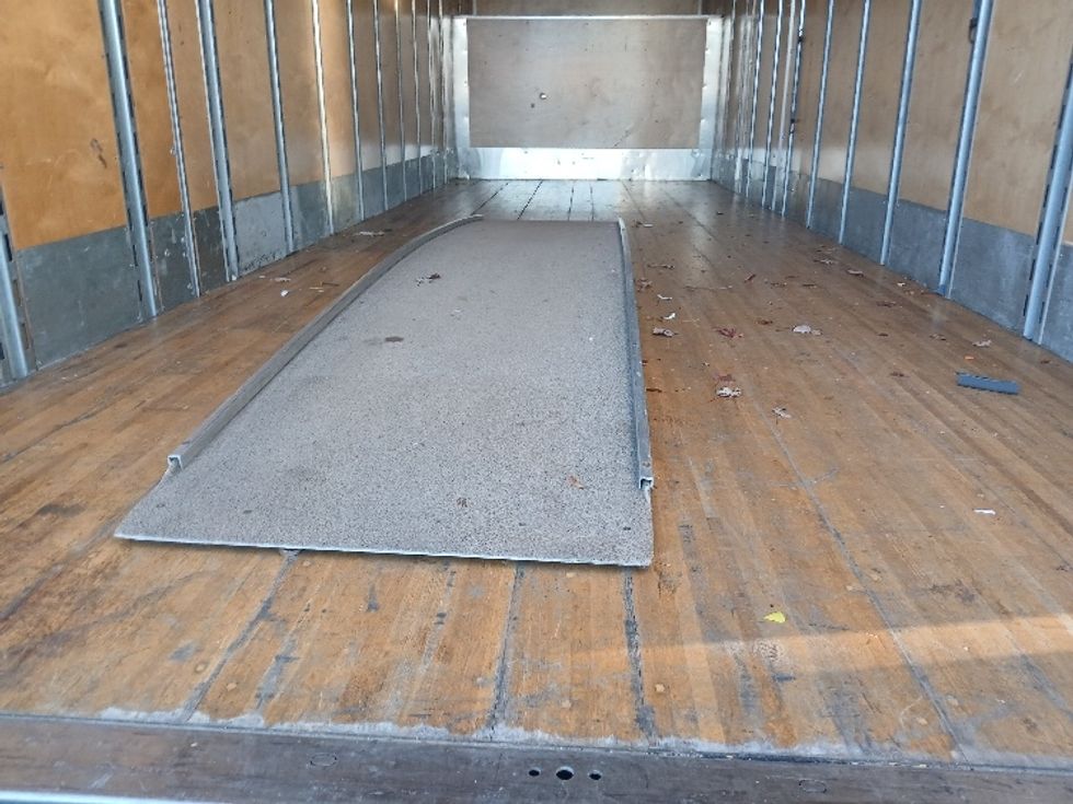 Medium Duty Box Truck-Light and Medium Duty Trucks-Freightliner-2023-M2-Greensboro-NC-45,684\n\t\tmiles-$ 95,000 - Image 9