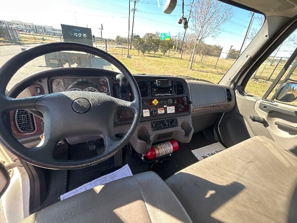 Medium Duty Box Truck-Light and Medium Duty Trucks-Freightliner-2023-M2-Hammond-LA-79,324\n\t\tmiles-$ 87,500 - Image 15