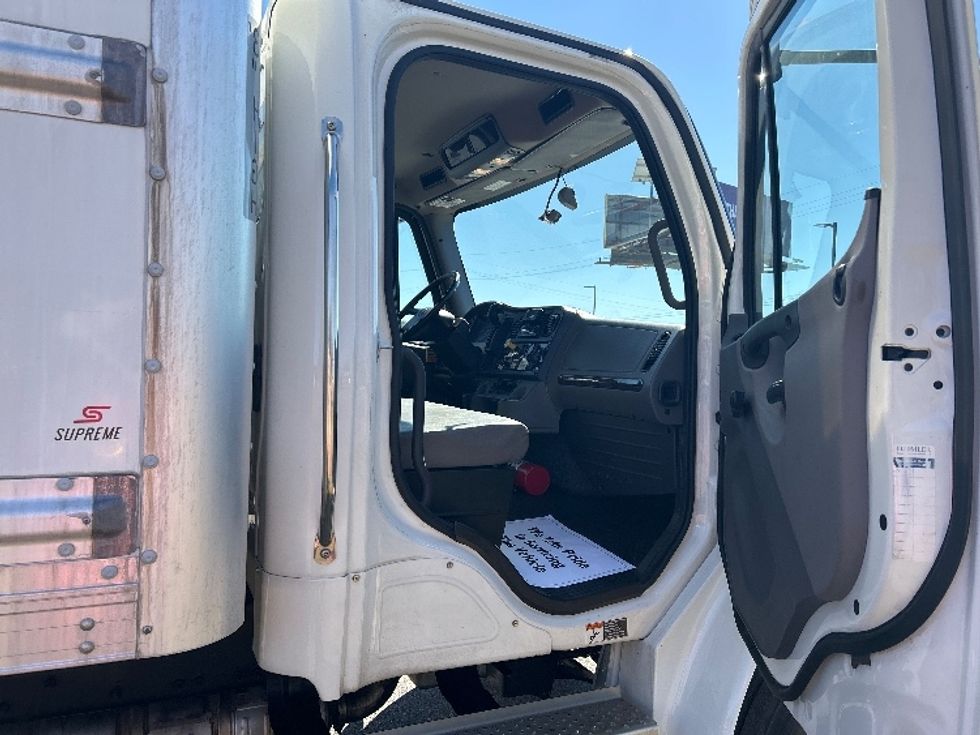 Medium Duty Box Truck-Light and Medium Duty Trucks-Freightliner-2023-M2-Hammond-LA-79,324\n\t\tmiles-$ 87,500 - Image 17