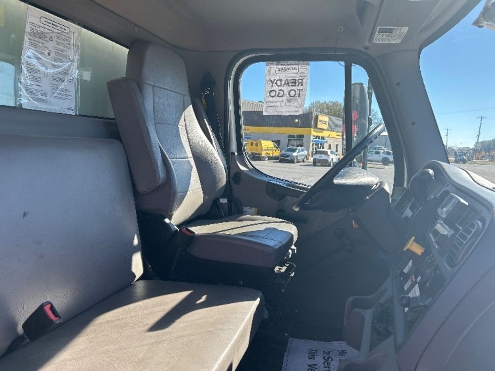 Medium Duty Box Truck-Light and Medium Duty Trucks-Freightliner-2023-M2-Hammond-LA-79,324\n\t\tmiles-$ 87,500 - Image 18