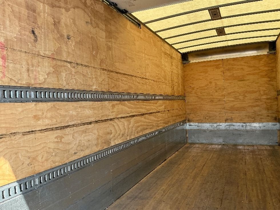 Medium Duty Box Truck-Light and Medium Duty Trucks-Freightliner-2023-M2-Hattiesburg-MS-77,410\n\t\tmiles-$ 80,000 - Image 11