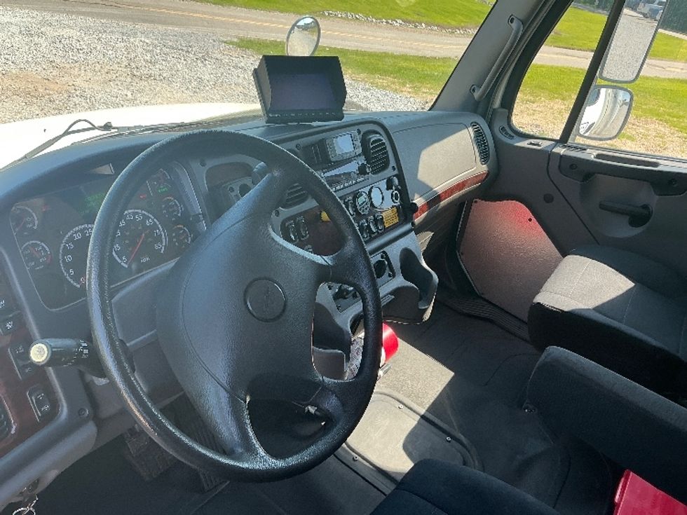Medium Duty Box Truck-Light and Medium Duty Trucks-Freightliner-2023-M2-Hattiesburg-MS-77,410\n\t\tmiles-$ 80,000 - Image 17