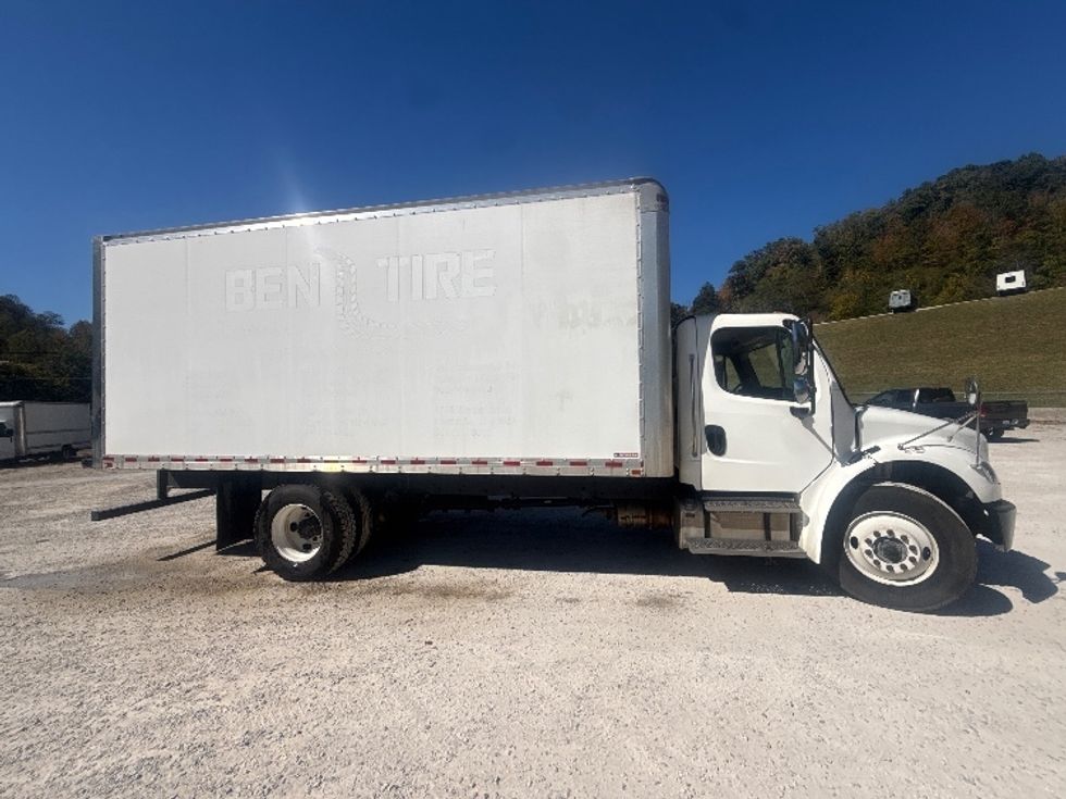 Medium Duty Box Truck-Light and Medium Duty Trucks-Freightliner-2023-M2-Huntington-WV-336,646\n\t\tmiles-$ 29,750 - Image 14