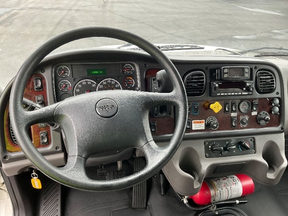 Medium Duty Box Truck-Light and Medium Duty Trucks-Freightliner-2023-M2-Indianapolis-IN-169,588\n\t\tmiles-$ 64,000 - Image 18