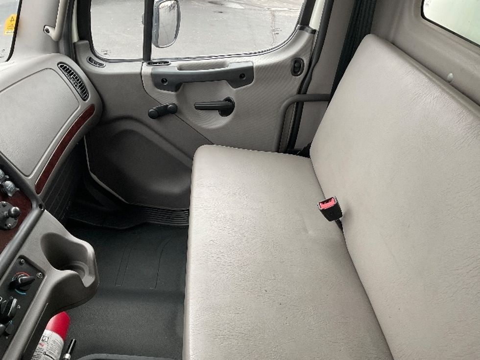 Medium Duty Box Truck-Light and Medium Duty Trucks-Freightliner-2023-M2-Indianapolis-IN-169,588\n\t\tmiles-$ 64,000 - Image 19
