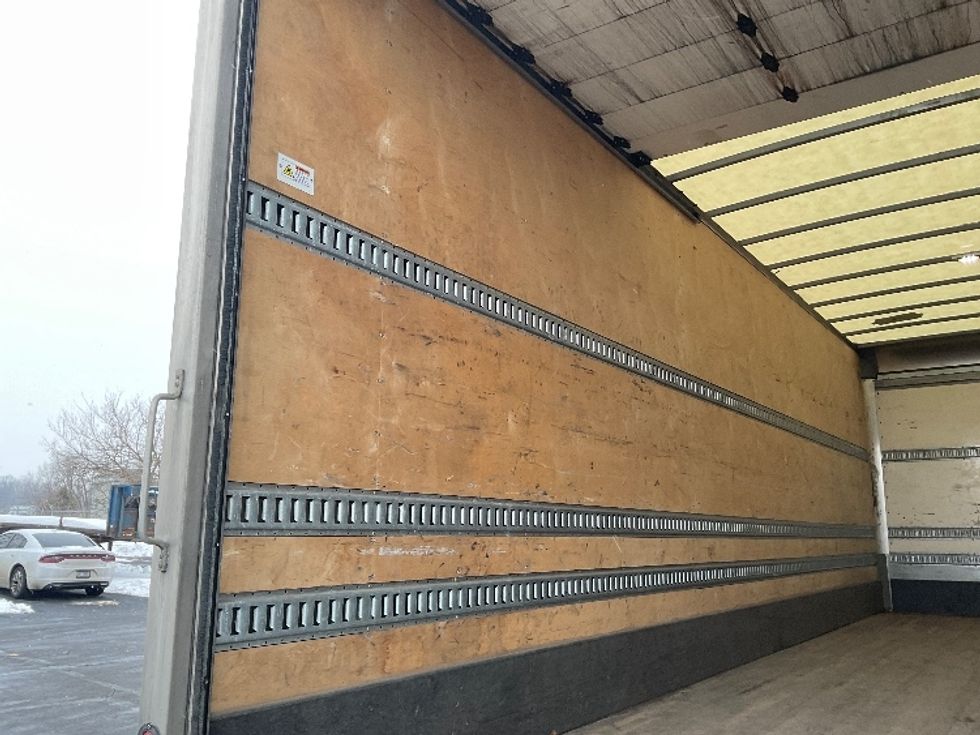 Medium Duty Box Truck-Light and Medium Duty Trucks-Freightliner-2023-M2-Indianapolis-IN-238,663\n\t\tmiles-$ 48,250 - Image 11