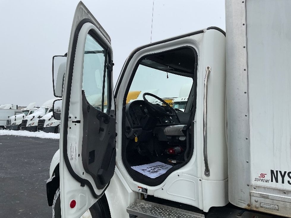 Medium Duty Box Truck-Light and Medium Duty Trucks-Freightliner-2023-M2-Indianapolis-IN-238,663\n\t\tmiles-$ 48,250 - Image 16