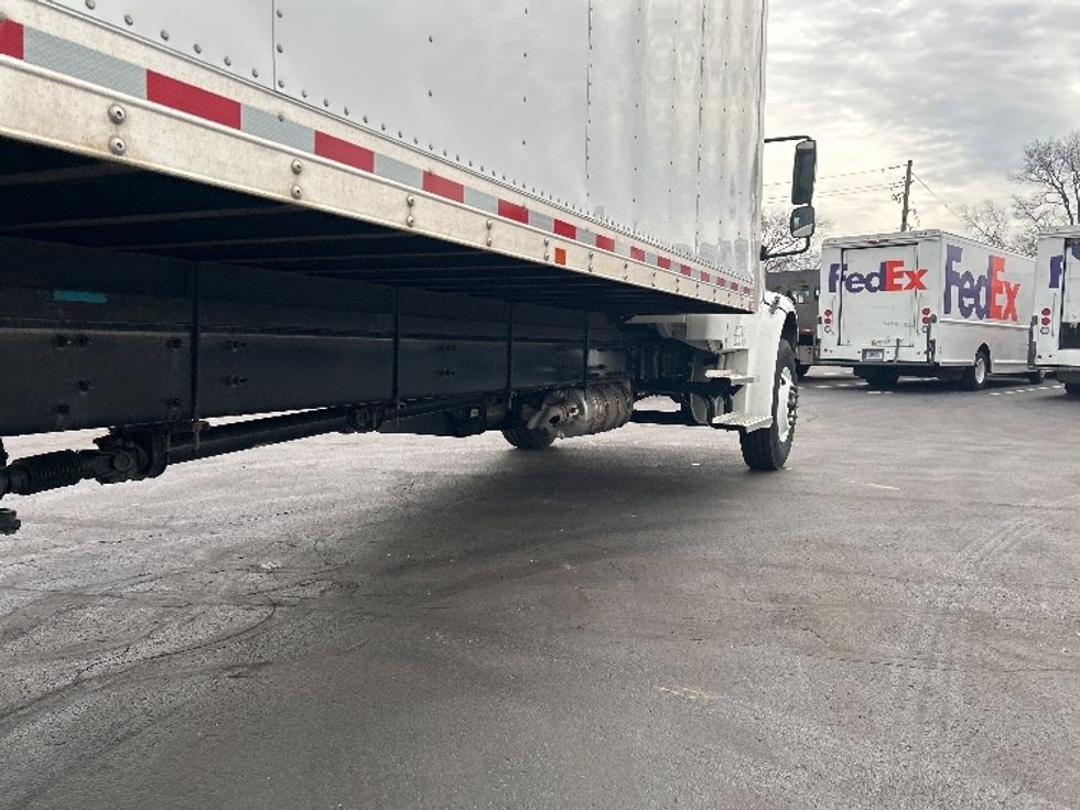Medium Duty Box Truck-Light and Medium Duty Trucks-Freightliner-2023-M2-Indianapolis-IN-27,984\n\t\tmiles-$ 85,750 - Image 14