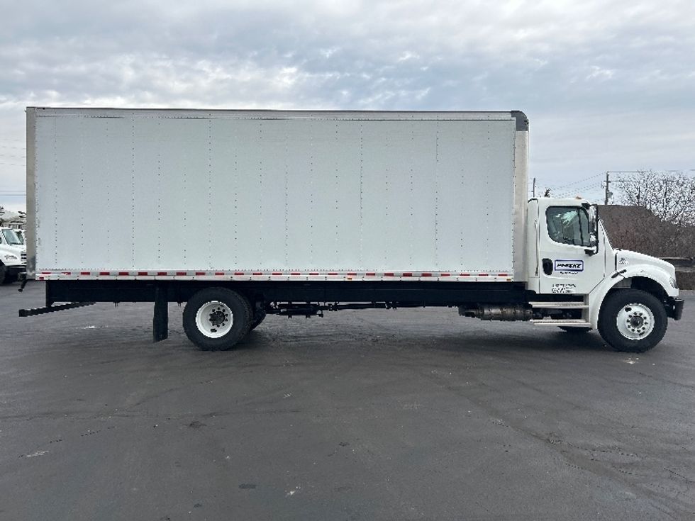 Medium Duty Box Truck-Light and Medium Duty Trucks-Freightliner-2023-M2-Indianapolis-IN-27,984\n\t\tmiles-$ 85,750 - Image 15