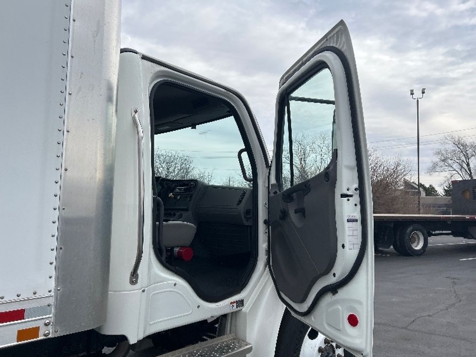 Medium Duty Box Truck-Light and Medium Duty Trucks-Freightliner-2023-M2-Indianapolis-IN-27,984\n\t\tmiles-$ 85,750 - Image 20