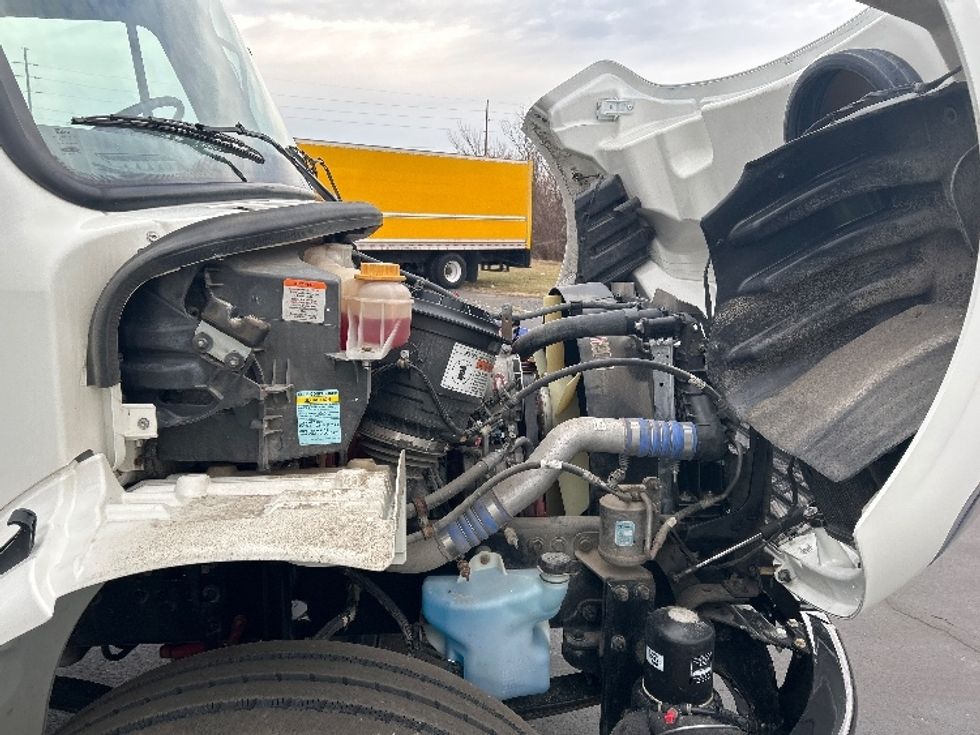 Medium Duty Box Truck-Light and Medium Duty Trucks-Freightliner-2023-M2-Indianapolis-IN-27,984\n\t\tmiles-$ 85,750 - Image 23