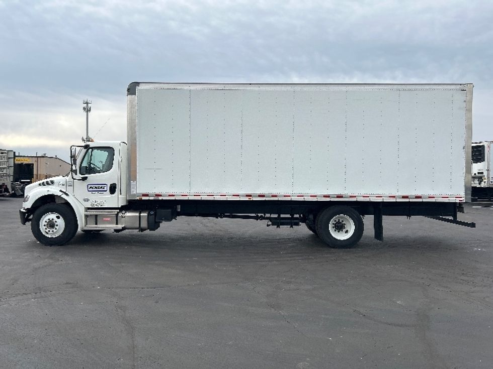 Medium Duty Box Truck-Light and Medium Duty Trucks-Freightliner-2023-M2-Indianapolis-IN-27,984\n\t\tmiles-$ 85,750 - Image 4