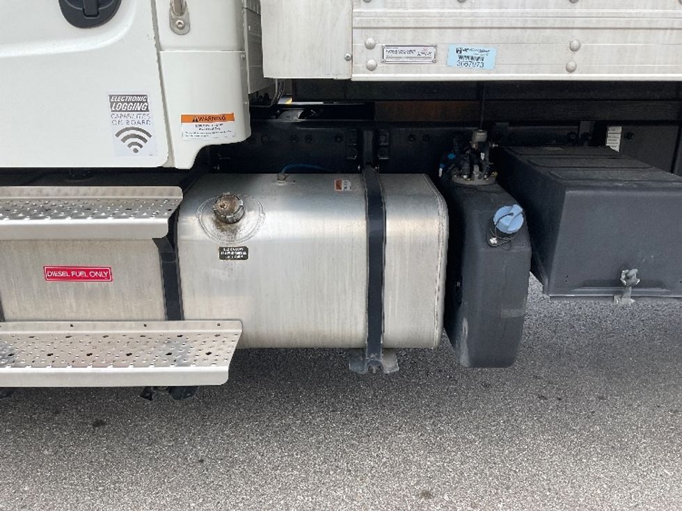Medium Duty Box Truck-Light and Medium Duty Trucks-Freightliner-2023-M2-Indianapolis-IN-93,893\n\t\tmiles-$ 85,000 - Image 25
